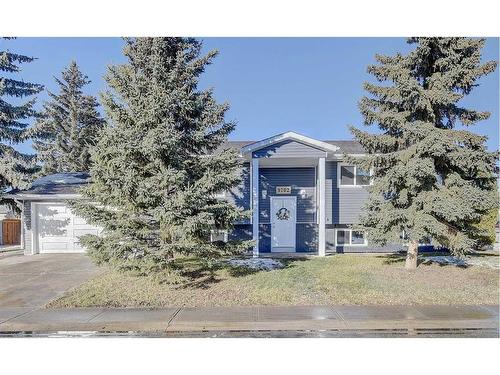 9702 77 Avenue, Grande Prairie, AB - Outdoor