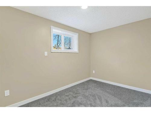 9702 77 Avenue, Grande Prairie, AB - Indoor Photo Showing Other Room