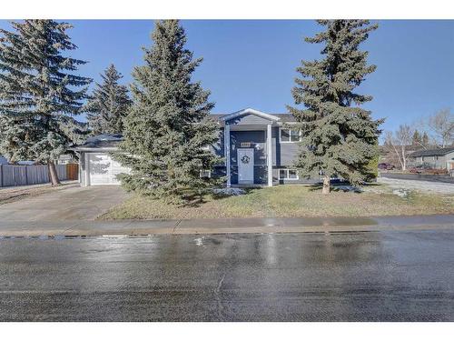 9702 77 Avenue, Grande Prairie, AB - Outdoor