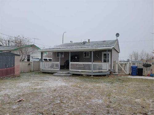 5103 50 Avenue, Grimshaw, AB - Outdoor With Deck Patio Veranda