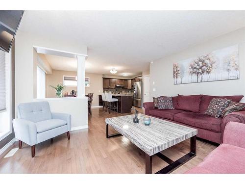 8810 88A Street, Grande Prairie, AB - Indoor Photo Showing Living Room