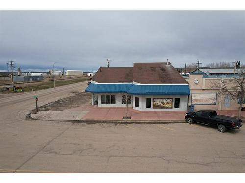 102 1 Avenue, Beaverlodge, AB 