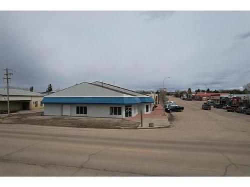 102 1 Avenue, Beaverlodge, AB 