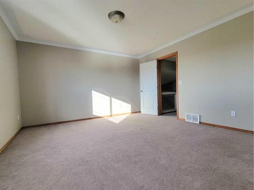 9441 90A Street, Grande Prairie, AB - Indoor Photo Showing Other Room