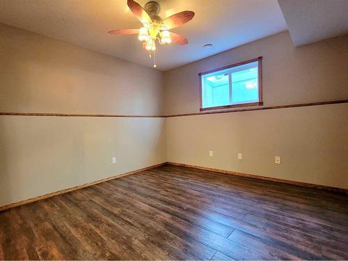 9441 90A Street, Grande Prairie, AB - Indoor Photo Showing Other Room