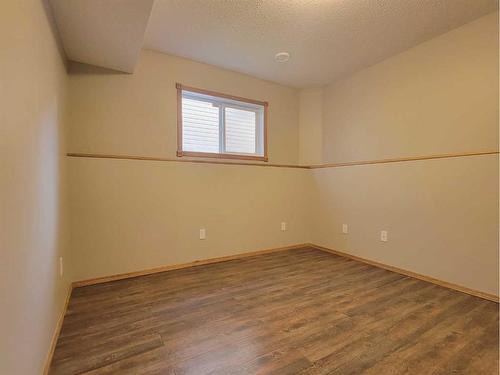 9441 90A Street, Grande Prairie, AB - Indoor Photo Showing Other Room