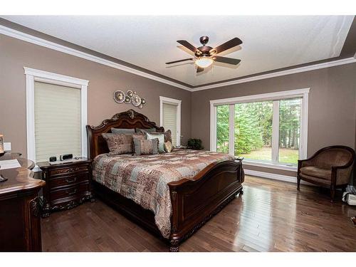 8017 Tamarack Close, Rural Grande Prairie No. 1, County Of, AB - Indoor Photo Showing Bedroom