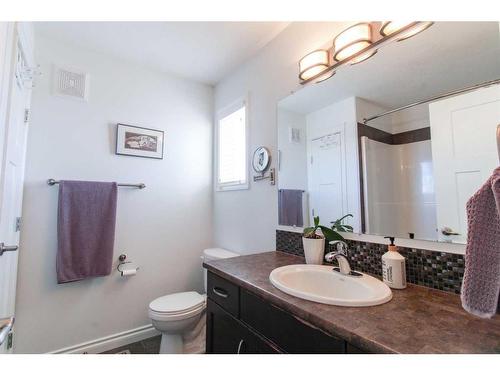 7417 112 Street, Grande Prairie, AB - Indoor Photo Showing Bathroom