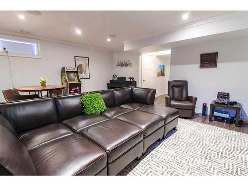 7417 112 Street, Grande Prairie, AB - Indoor Photo Showing Living Room