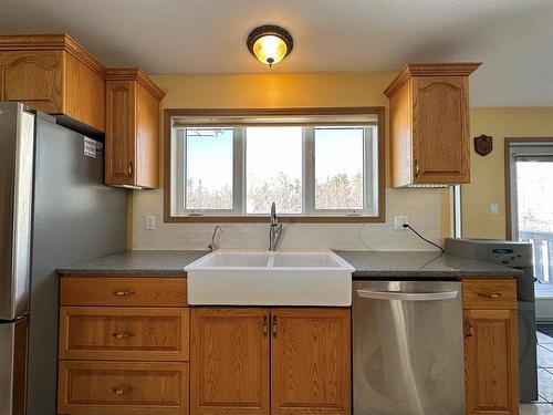 731072 Rge Rd 124, Rural Grande Prairie No. 1, County Of, AB - Indoor Photo Showing Kitchen With Double Sink