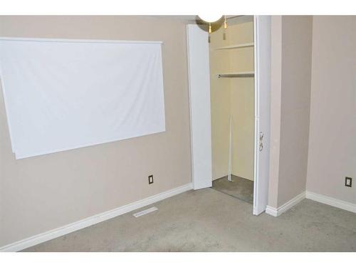 9606 80 Avenue, Peace River, AB - Indoor Photo Showing Other Room