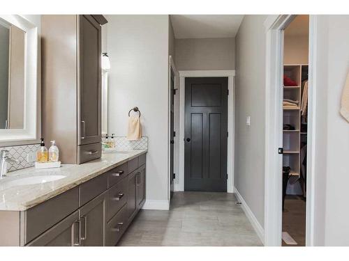 10506 152 B Avenue, Rural Grande Prairie No. 1, County Of, AB - Indoor Photo Showing Bathroom