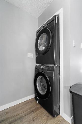 9333 73 Avenue, Grande Prairie, AB - Indoor Photo Showing Laundry Room