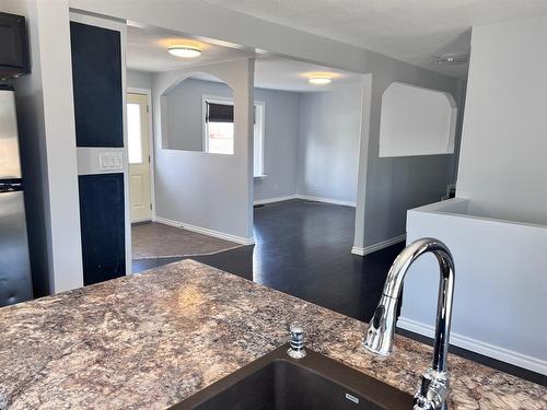 5005 47 Street, Valleyview, AB - Indoor Photo Showing Kitchen