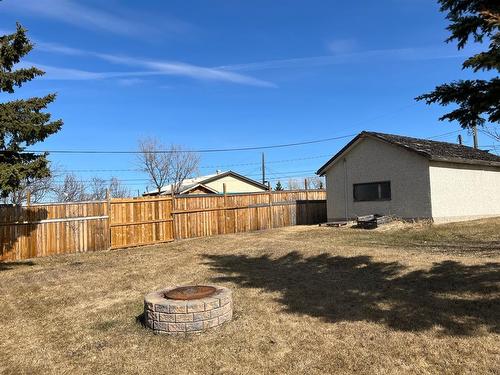 5005 47 Street, Valleyview, AB - Outdoor