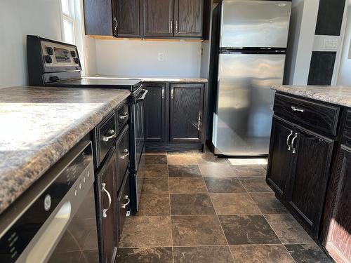 5005 47 Street, Valleyview, AB - Indoor Photo Showing Kitchen