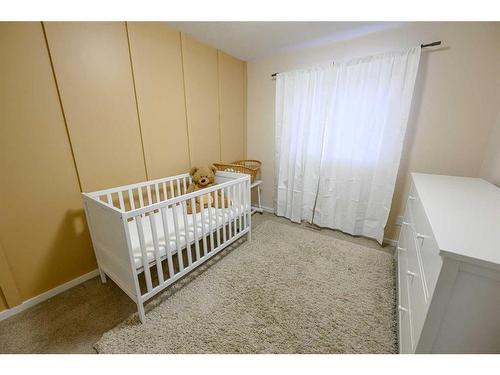 12303 103 Street, Grande Prairie, AB - Indoor Photo Showing Bedroom