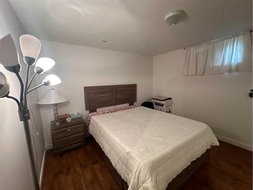 931010-233 Range Road, Rural Northern Lights, County Of, AB - Indoor Photo Showing Bedroom