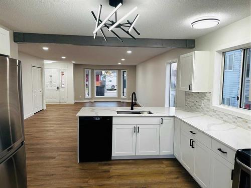 8934 103 Avenue, Grande Prairie, AB - Indoor Photo Showing Kitchen