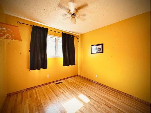 9126 128 Avenue, Peace River, AB - Indoor Photo Showing Other Room