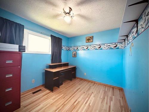 9126 128 Avenue, Peace River, AB - Indoor