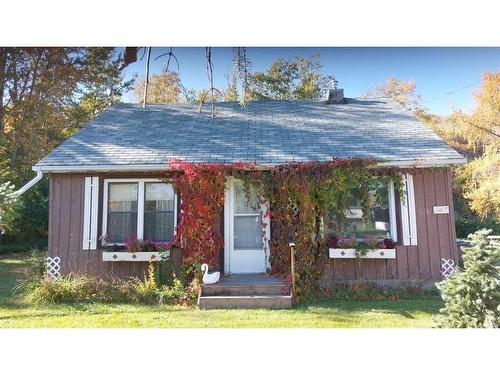 11242 91 Street, Peace River, AB - Outdoor