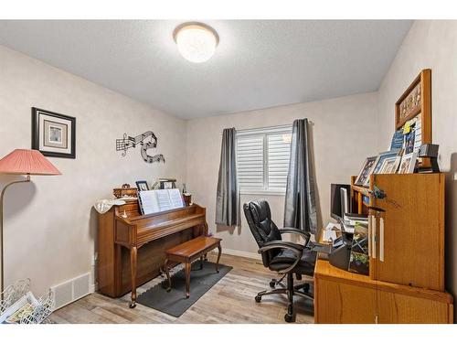 7114 87B Street, Grande Prairie, AB - Indoor Photo Showing Office