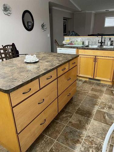 7114 87B Street, Grande Prairie, AB - Indoor Photo Showing Kitchen With Double Sink