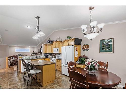 7114 87B Street, Grande Prairie, AB - Indoor Photo Showing Dining Room