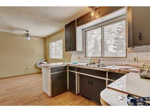 11106 95 Street, Grande Prairie, AB - Indoor Photo Showing Kitchen