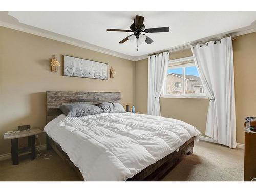 11426 72 Avenue, Grande Prairie, AB - Indoor Photo Showing Bedroom