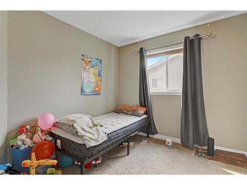 11426 72 Avenue, Grande Prairie, AB - Indoor Photo Showing Bedroom