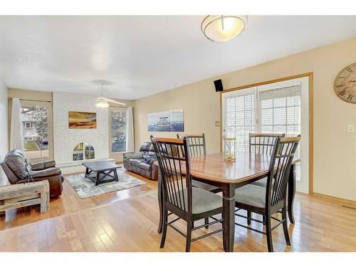 9251 101 Avenue, Sexsmith, AB - Indoor Photo Showing Dining Room