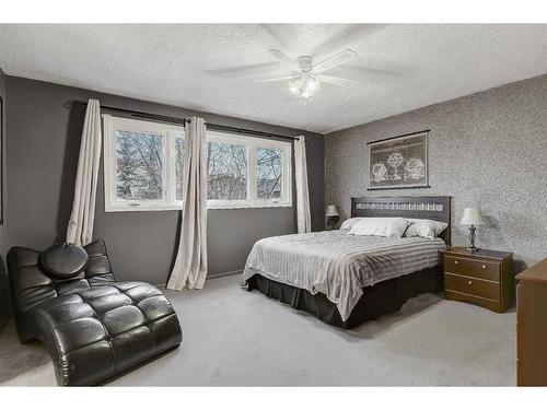 9251 101 Avenue, Sexsmith, AB - Indoor Photo Showing Bedroom