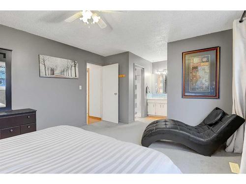 9251 101 Avenue, Sexsmith, AB - Indoor Photo Showing Bedroom