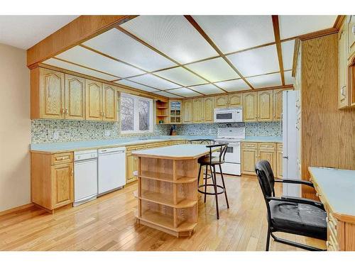 9251 101 Avenue, Sexsmith, AB - Indoor Photo Showing Kitchen