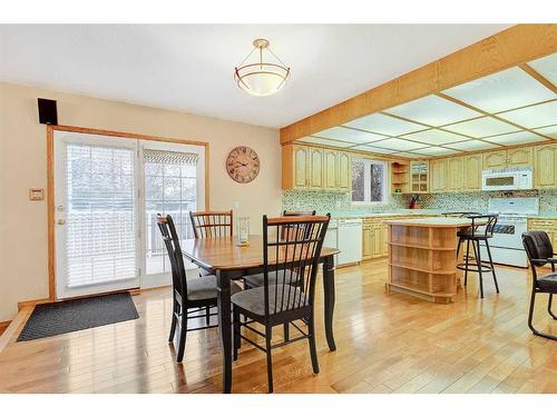 9251 101 Avenue, Sexsmith, AB - Indoor Photo Showing Dining Room