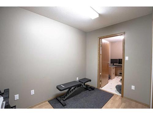 9129 135 Ave, Peace River, AB - Indoor Photo Showing Gym Room