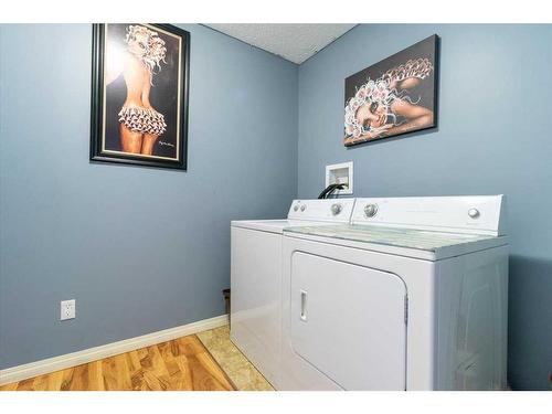 9912 101 Avenue, Sexsmith, AB - Indoor Photo Showing Laundry Room