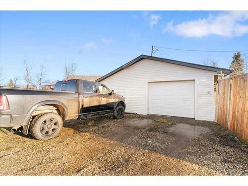 9912 101 Avenue, Sexsmith, AB - Outdoor