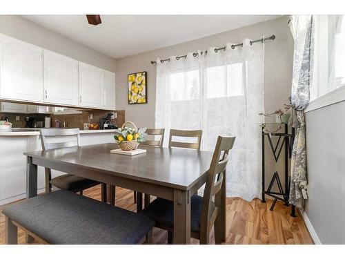 9912 101 Avenue, Sexsmith, AB - Indoor Photo Showing Dining Room