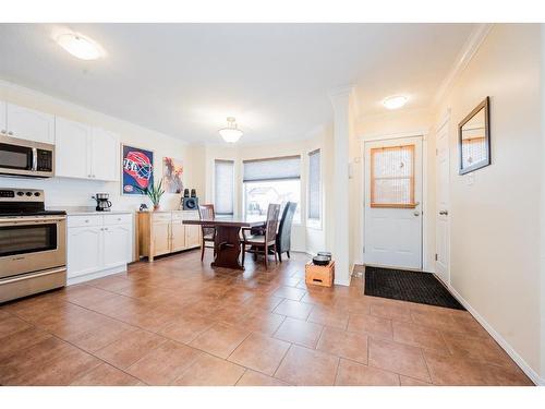 6218 90 Street, Grande Prairie, AB - Indoor Photo Showing Kitchen