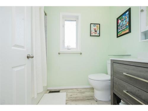 6218 90 Street, Grande Prairie, AB - Indoor Photo Showing Bathroom