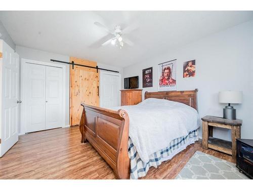 6218 90 Street, Grande Prairie, AB - Indoor Photo Showing Bedroom