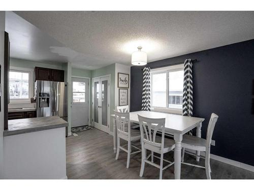 4501 47 St, Grimshaw, AB - Indoor Photo Showing Dining Room