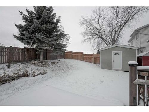 8221 102 Ave, Peace River, AB - Outdoor