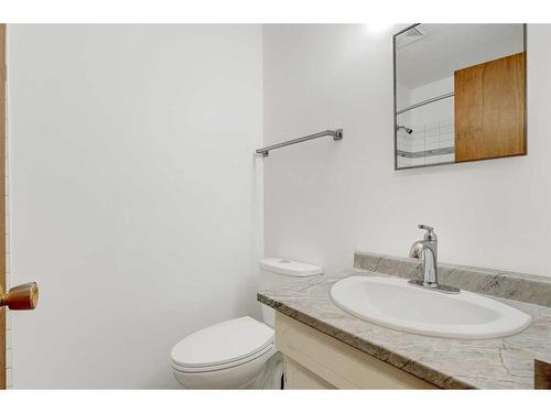 11713 95 Street, Grande Prairie, AB - Indoor Photo Showing Bathroom