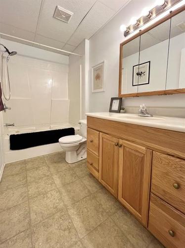 10361 Kateri Drive, Grande Prairie, AB - Indoor Photo Showing Bathroom