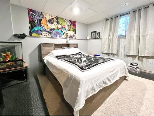 8829 65 Avenue, Grande Prairie, AB - Indoor Photo Showing Bedroom