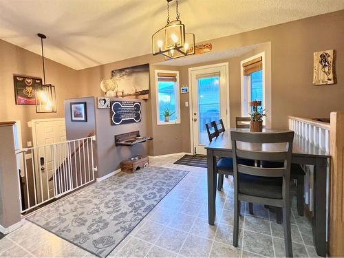 8829 65 Avenue, Grande Prairie, AB - Indoor Photo Showing Dining Room